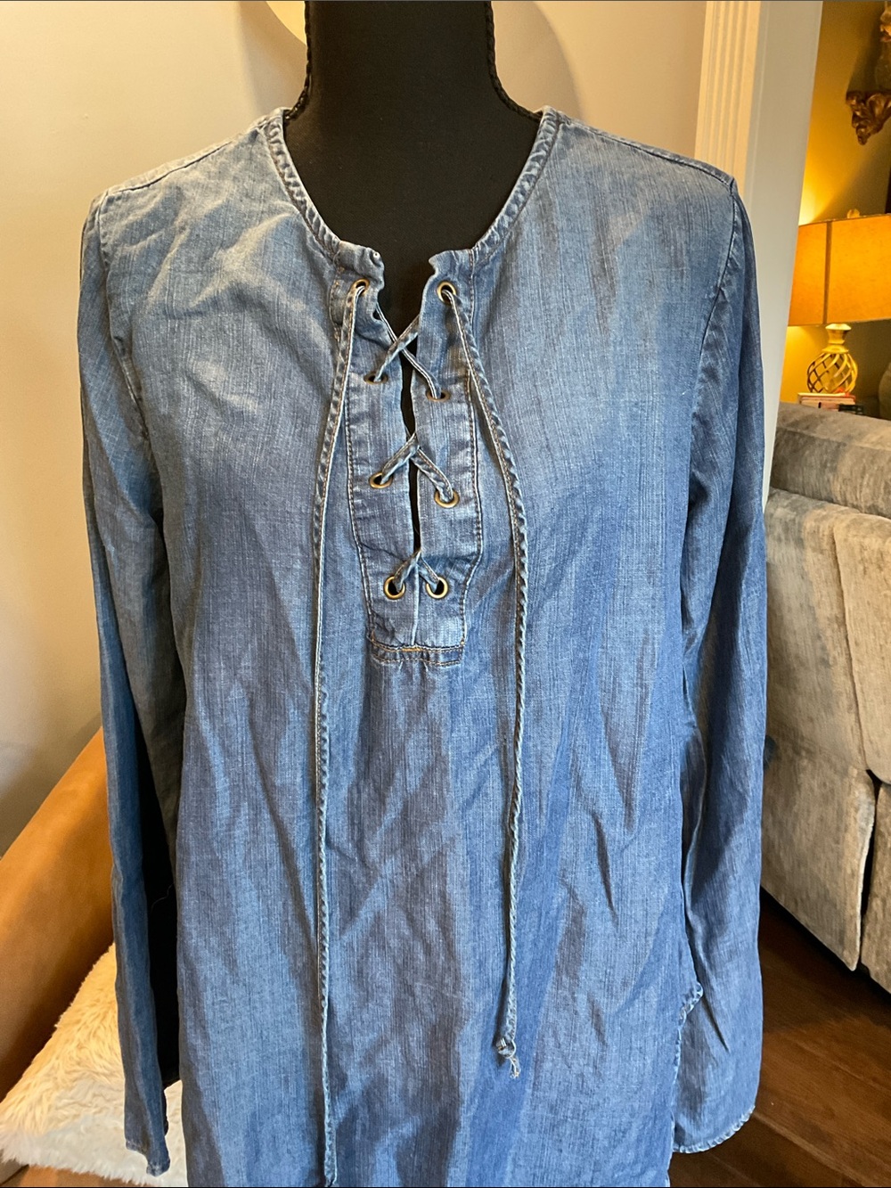 Anthropologie Cloth & Stone Chambray Denim Lace Up Tunic Sz M EUC - Picture 3 of 8